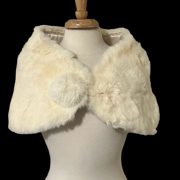Vintage Retro 60s Ivory Rabbit Fur Stole with Satin Lining - Picture 3 of 12